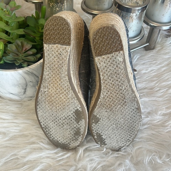 Toms Blue/Gray Denim Wedge Heels Women's Size 7 - Picture 6 of 14